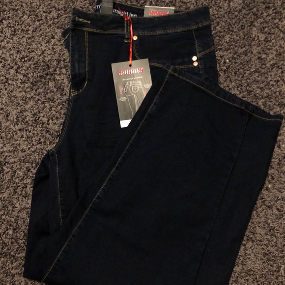 Avenue Jeans - Picture 2 of 4